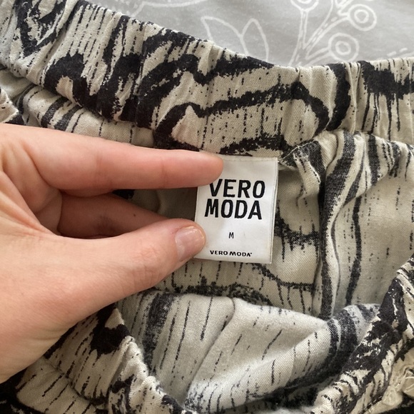 Vero Moda skirt - Picture 3 of 3